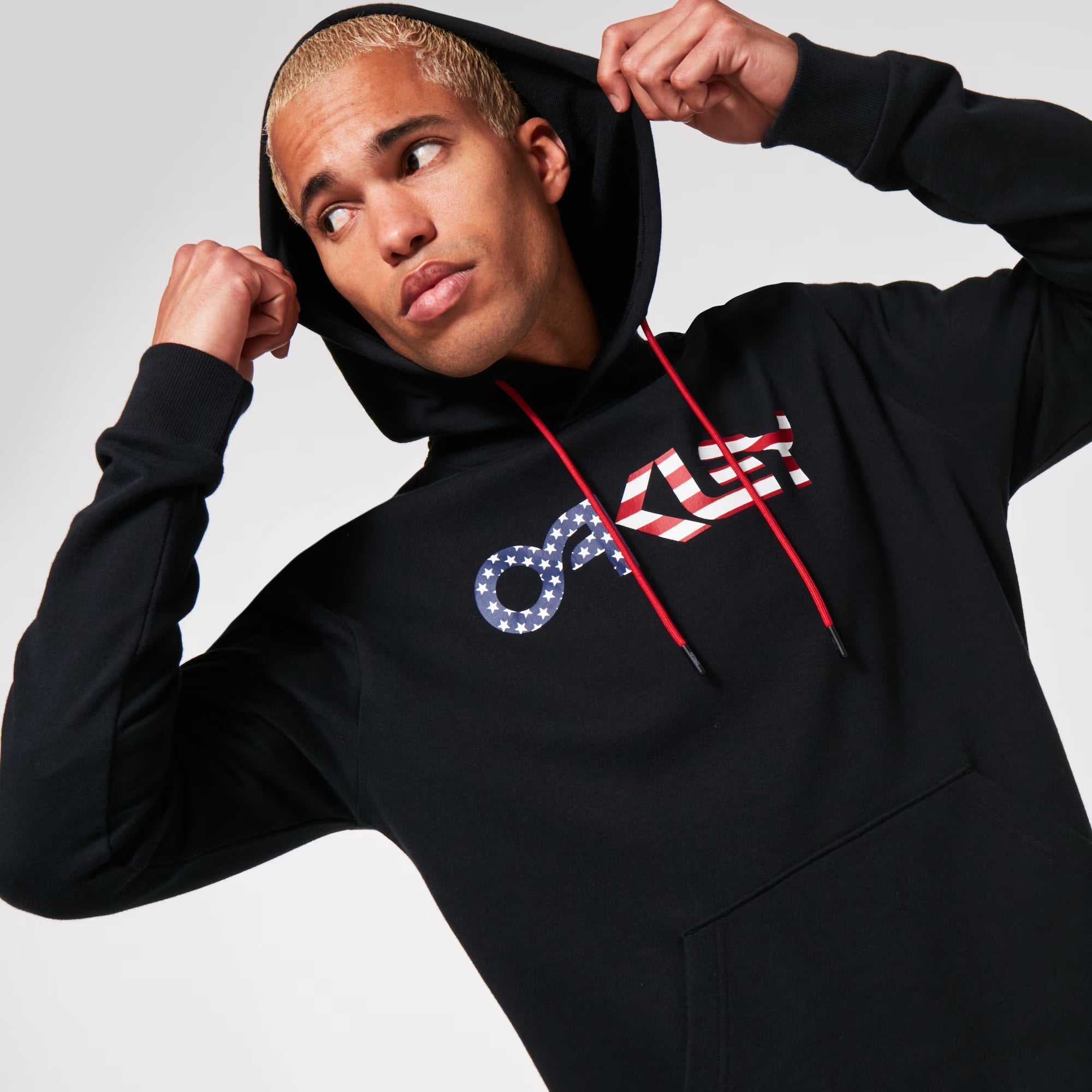 Buzo Hoodie Oakley USA Flag Logo – Pullover Negro